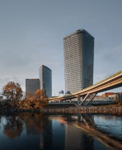 Der Austro-Tower nutzt das Wasser des angrenzenden Donaukanals als Energiequelle für die Wärme- und Kälteversorgung.