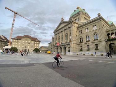 Der Schweizerische Baumeisterverband spricht sich für die Annahme der Teilrevision des Umweltschutzgesetzes aus, die der Nationalrat am 3. Mai 2023 während der Sondersession behandelt. (Foto: SBV)